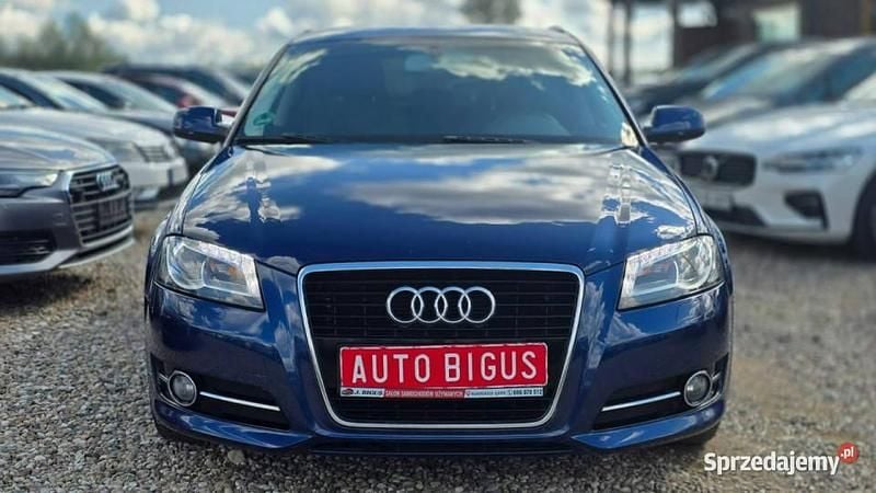 Używany Audi A3 105 KM (77 kW) 2013 Niebieski (metalik) Sedan/Limuzyna