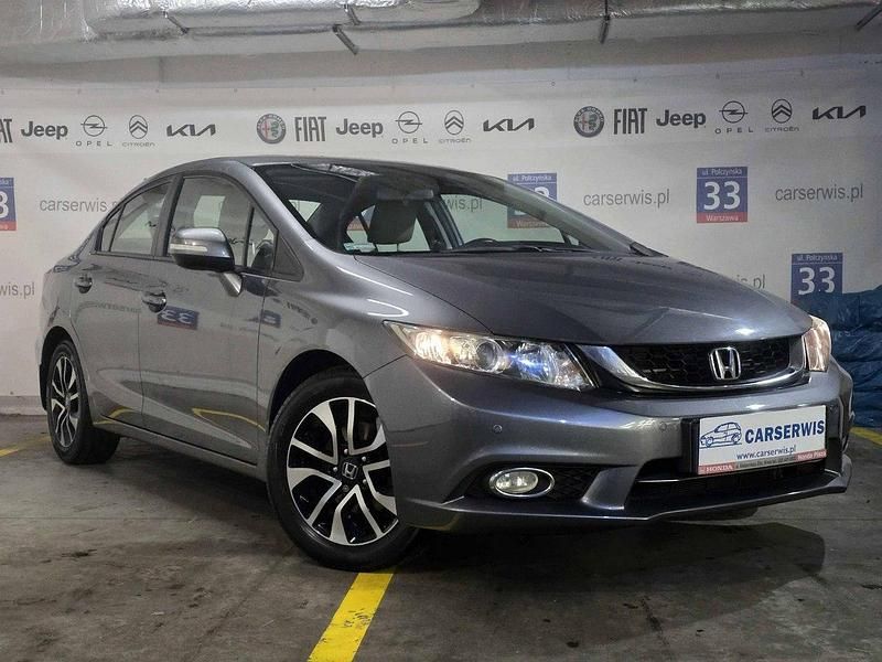 Używany Honda Civic 142 KM (104 kW) 2016 Szary (metalik) Sedan/Limuzyna