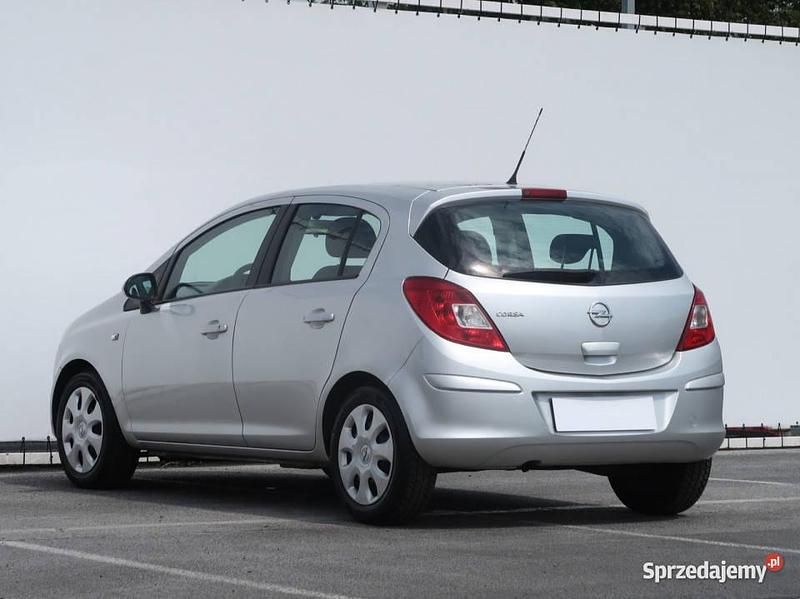 Używany Opel Corsa 2011 Srebrny Hatchback