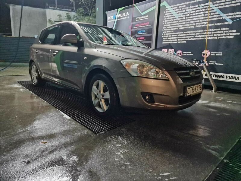 Szary Używany 2009 Kia Ceed 2 Hatchback | 9200 zł - Obraz 1/4