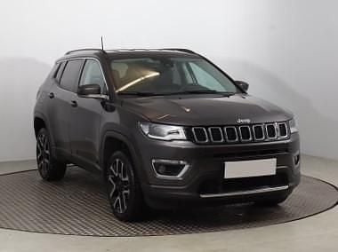 Używany Jeep Compass 170 KM (125 kW) 2018 Szary SUV