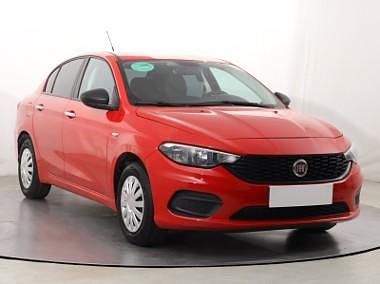 Czerwony Używany 2018 Fiat Tipo Sedan/Limuzyna | 36 999 zł (Uczciwa cena) - Obraz 1/4