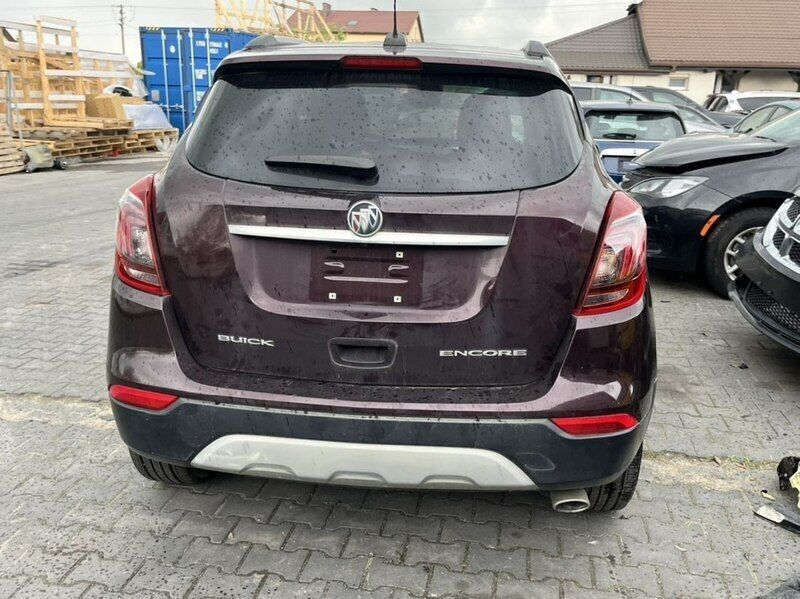 Bordowy (metalik) Używany 2018 Opel Mokka SUV | 26 900 zł - Obraz 1/4