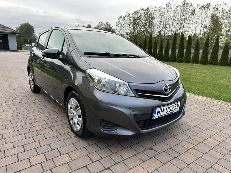 Grafitowy Używany 2012 Toyota Yaris Hatchback | 23 800 zł (Uczciwa cena) - Obraz 1/4