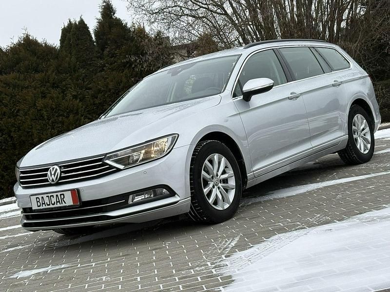 Używany VW Passat 150 KM (110 kW) 2018 Srebrny (metalik) Kombi
