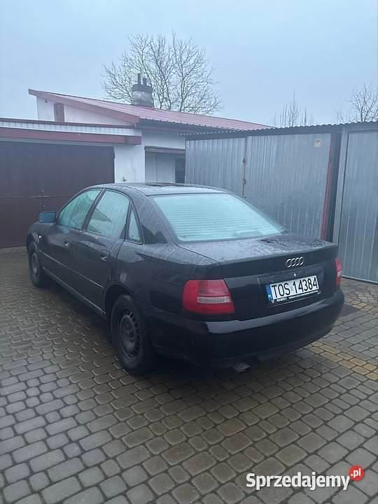 Używany Audi A4 2000 Czarny Sedan/Limuzyna