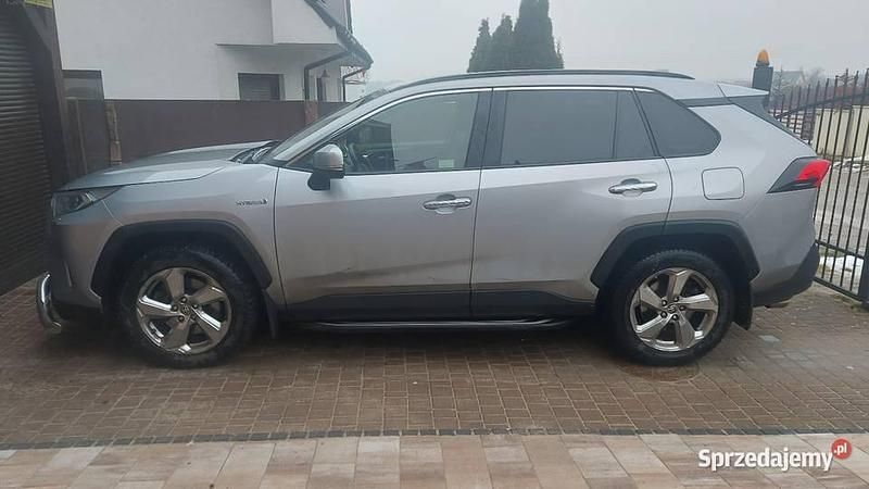 Używany Toyota RAV4 Executive 2019 Srebrny Kombi