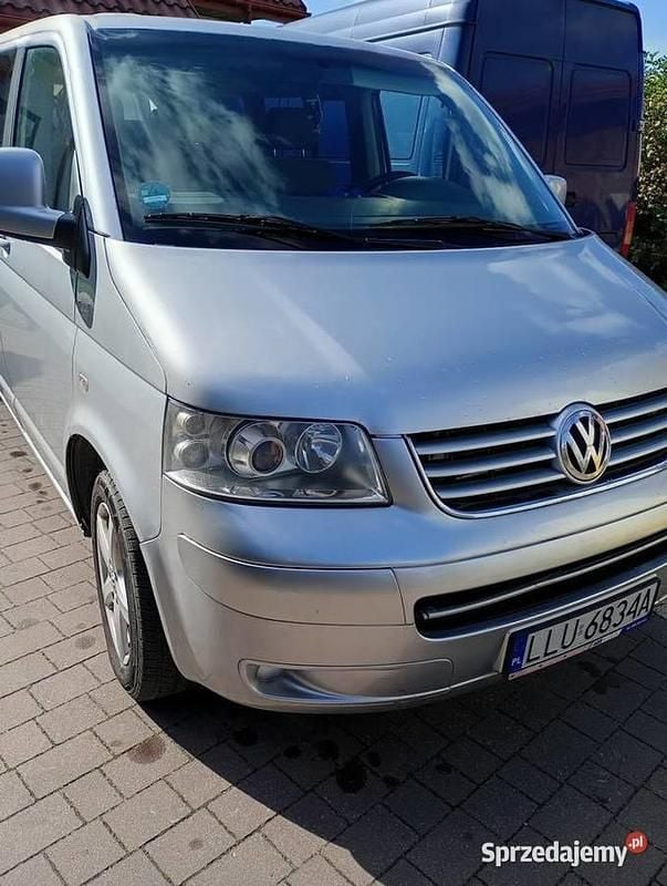 Srebrny Używany 2009 VW Caravelle Minivan | 29 000 zł - Obraz 1/4