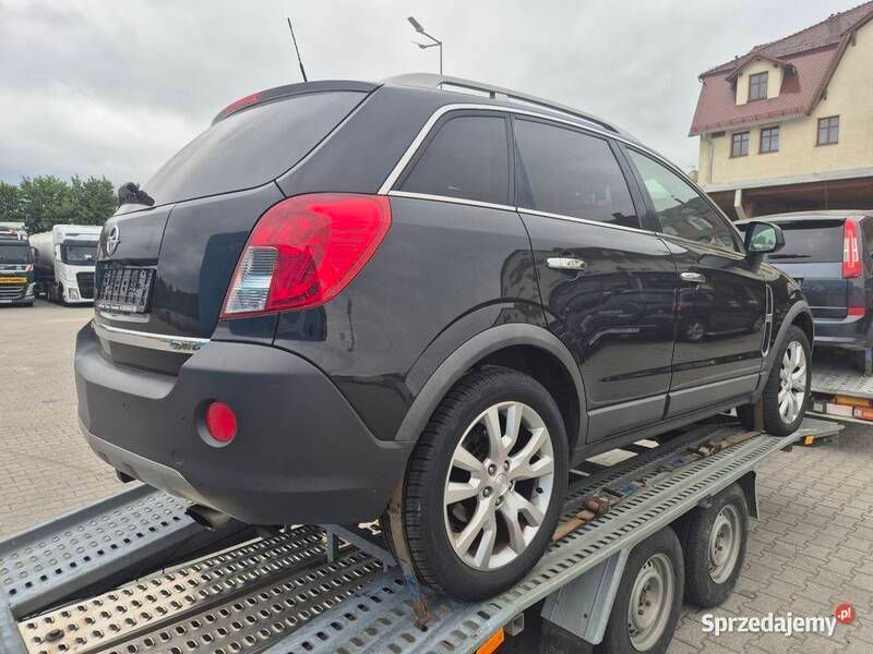 Używany Opel Antara Cosmo 163 KM (119 kW) 2012 Czarny SUV
