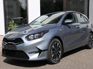 Inny kolor Nowe 2025 Kia Ceed Hatchback | 96 730 zł (Uczciwa cena) - Obraz 1/4