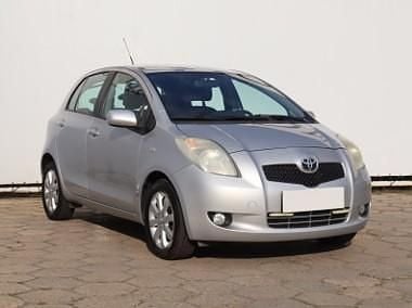 Srebrny Używany 2007 Toyota Yaris Hatchback | 14 999 zł (Uczciwa cena) - Obraz 1/4