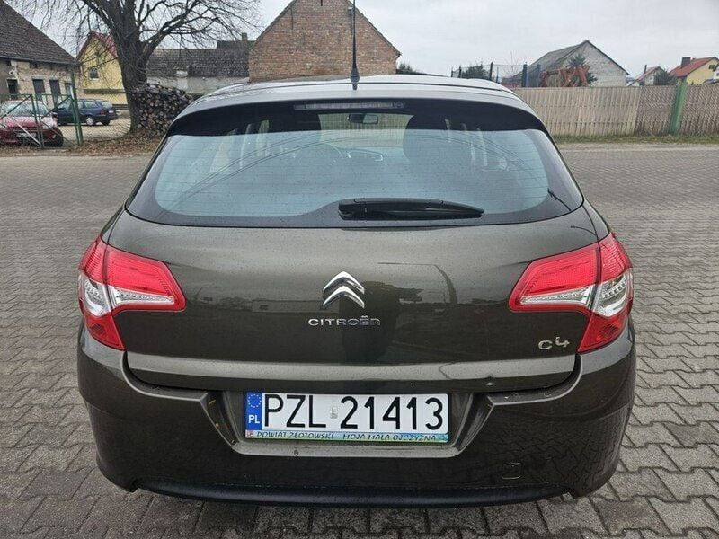 Używany Citroën C4 95 KM (69 kW) 2013 Brązowy (metalik) Sedan/Limuzyna