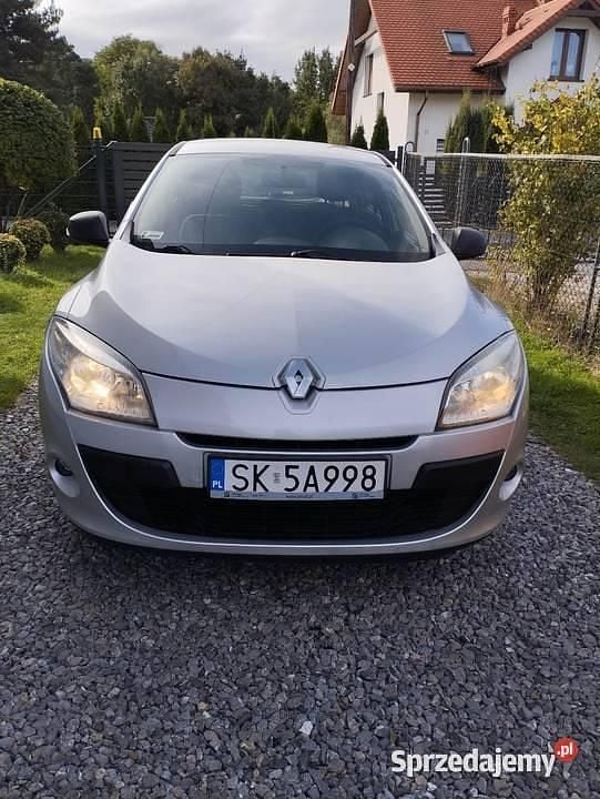 Srebrny Używany 2011 Renault Mégane III Hatchback | 12 999 zł (Super Cena) - Obraz 1/4