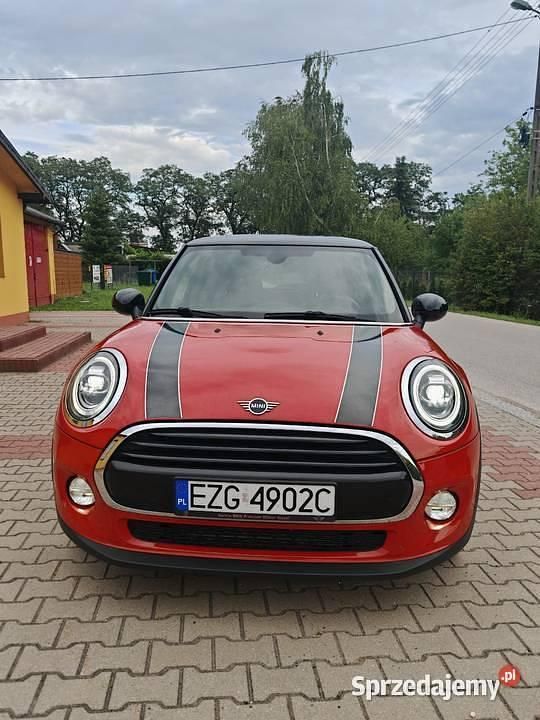 Pomarańczowy Używany 2018 Mini Cooper Hatchback | 55 900 zł (Dobra cena) - Obraz 1/4