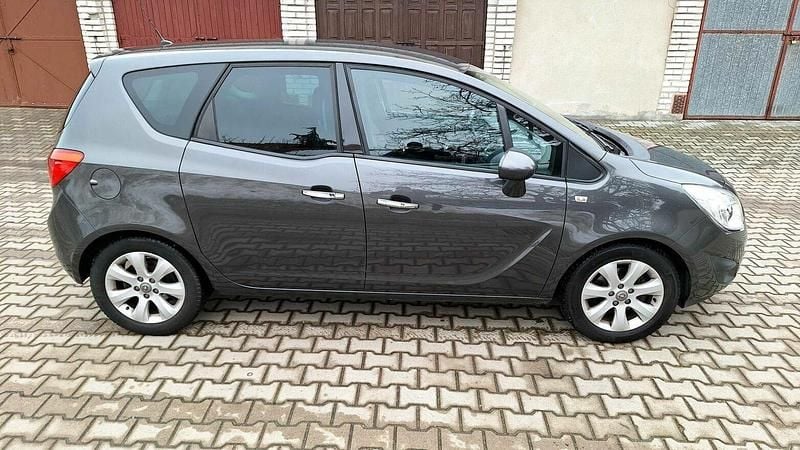 Używany Opel Meriva Cosmo 2012 Szary Minivan