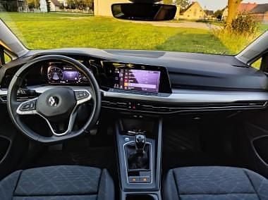 Inny kolor Używany 2021 VW Golf VIII Kombi | 78 500 zł (Uczciwa cena) - Obraz 1/4