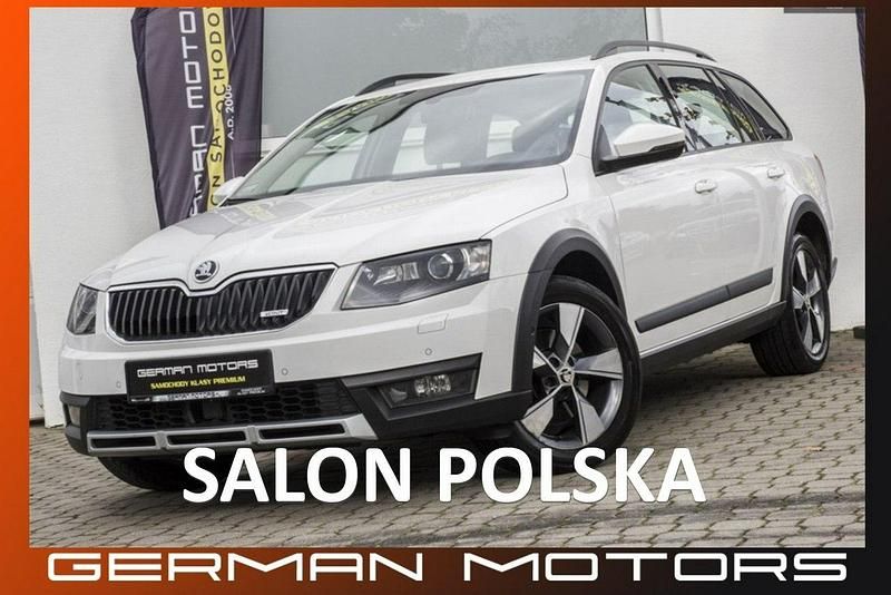 Biały (metalik) Używany 2016 Skoda Octavia Kombi | 54 900 zł (Uczciwa cena) - Obraz 1/4