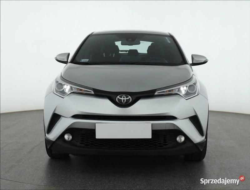 Srebrny Używany 2019 Toyota C-HR SUV | 68 999 zł (Dobra cena) - Obraz 1/4