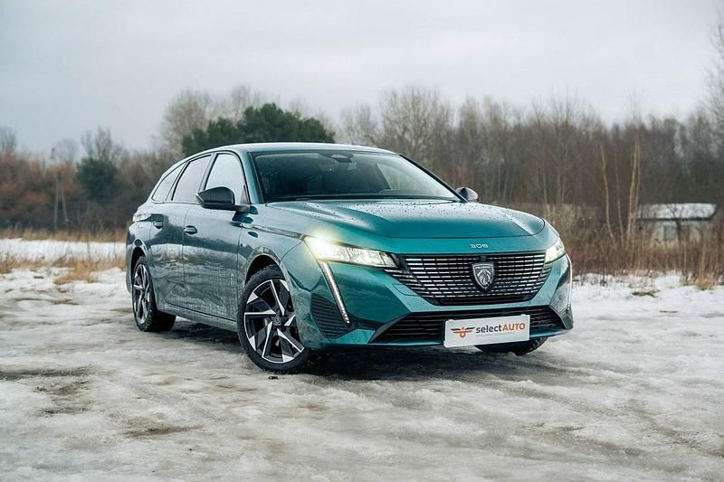 Używany Peugeot 308 180 KM (132 kW) 2022 Niebieski Kombi
