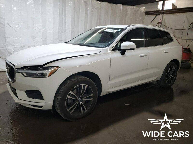 Biały (metalik) Używany 2020 Volvo XC60 Momentum SUV | 64 800 zł - Obraz 1/4