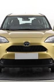 Używany Toyota Yaris Cross 116 KM (85 kW) 2022 Złoty SUV