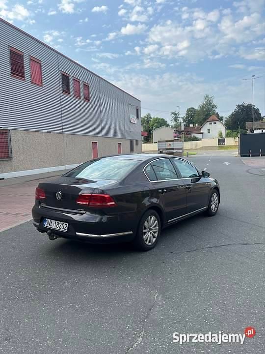 Brązowy Używany 2011 VW Passat Sedan/Limuzyna | 21 500 zł (Uczciwa cena) - Obraz 1/4