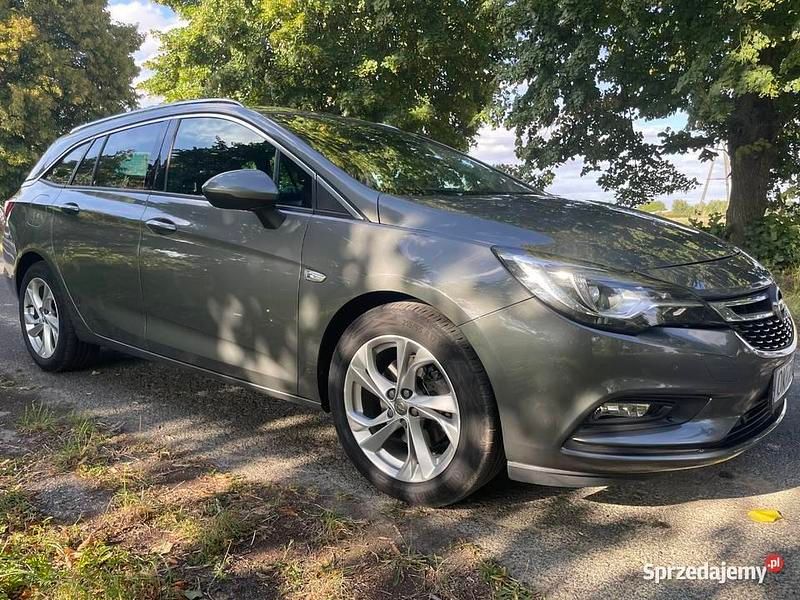 Używany 2017 Opel Astra Kombi | 33 000 zł (Uczciwa cena) - Obraz 1/4