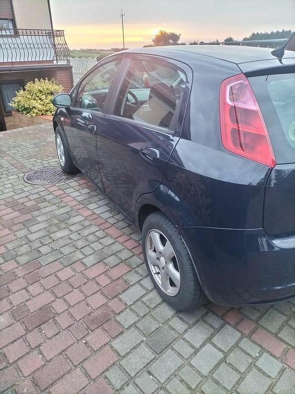 Używany Fiat Grande Punto 2009 Niebieski Hatchback