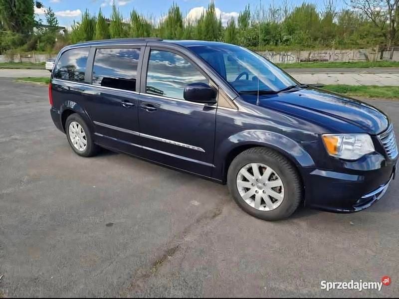 Używany 2014 Chrysler Town & Country | 37 000 zł (Uczciwa cena) - Obraz 1/4