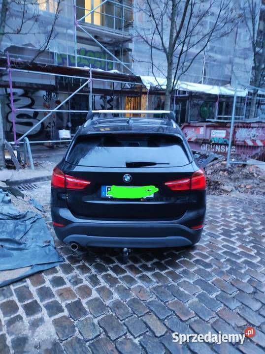 Czarny Używany 2018 BMW X1 SUV | 70 000 zł (Super Cena) - Obraz 1/3
