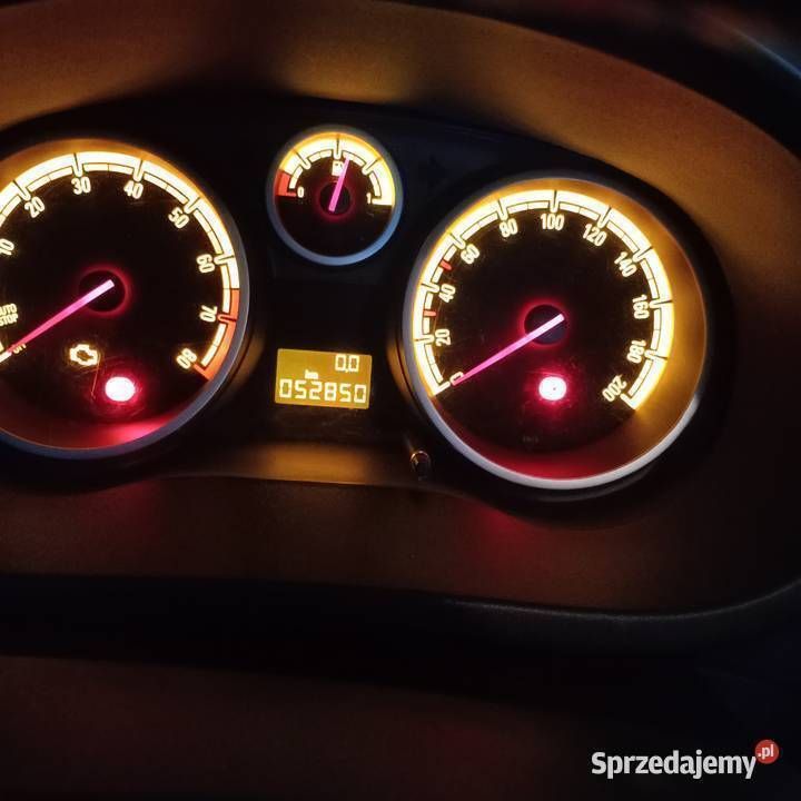 Używany Opel Corsa 2012 Srebrny Hatchback