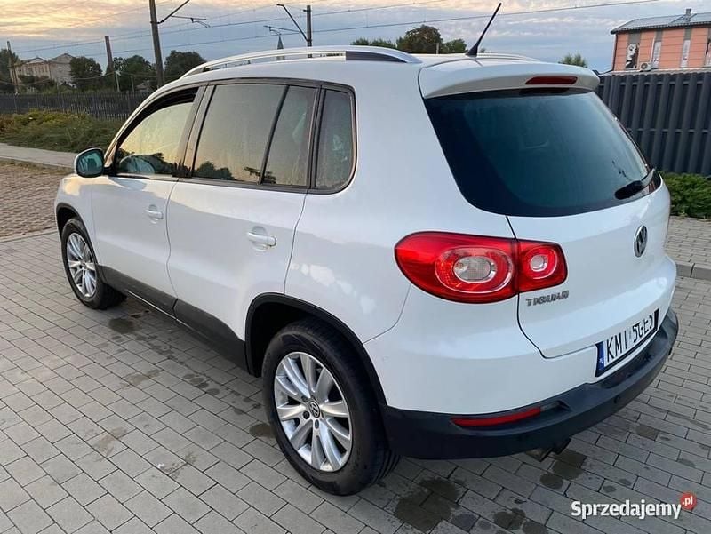 Biały Używany 2008 VW Tiguan SUV | 22 500 zł (Uczciwa cena) - Obraz 1/4