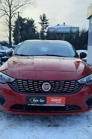 Używany Fiat Tipo 95 KM (69 kW) 2018 Czerwony ciemny (metalik) Hatchback