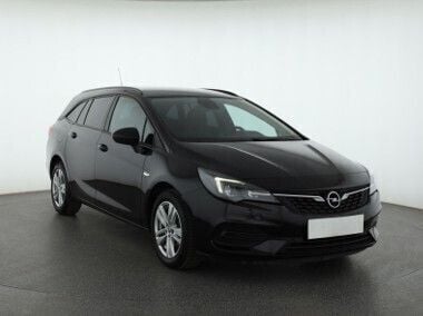 Czarny Używany 2020 Opel Astra Kombi | 41 999 zł (Uczciwa cena) - Obraz 1/4