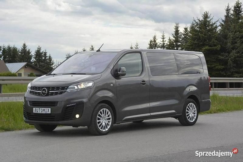 Szary Używany 2020 Opel Zafira Minivan | 82 300 zł - Obraz 1/4