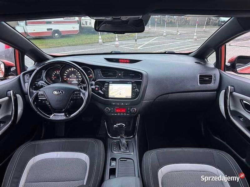 Pomarańczowy Używany 2013 Kia Ceed Hatchback | 26 950 zł (Uczciwa cena) - Obraz 1/4