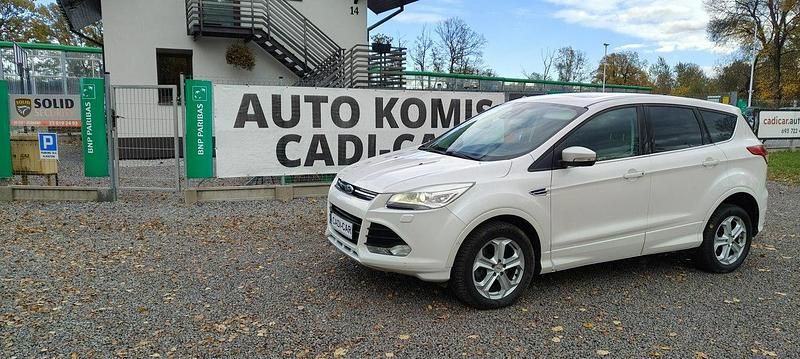 Biały Używany 2014 Ford Kuga ST SUV | 44 500 zł (Uczciwa cena) - Obraz 1/4