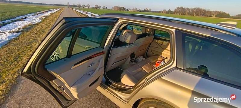 Używany BMW 520 184 KM (135 kW) 2011 Złoty Kombi