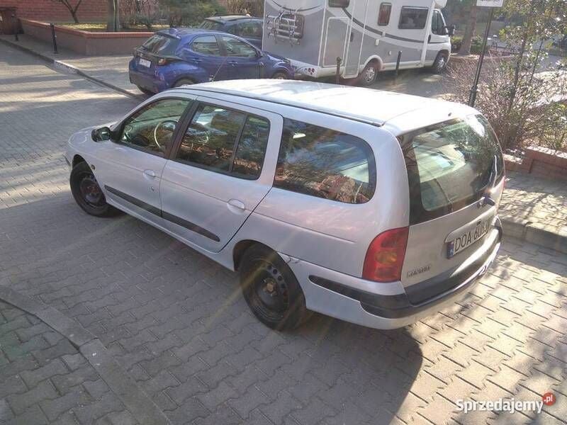 Używany Renault Mégane II 2002 Srebrny Kombi