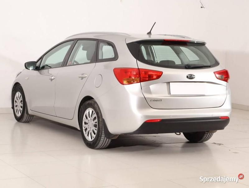 Używany Kia Ceed 2014 Srebrny Hatchback