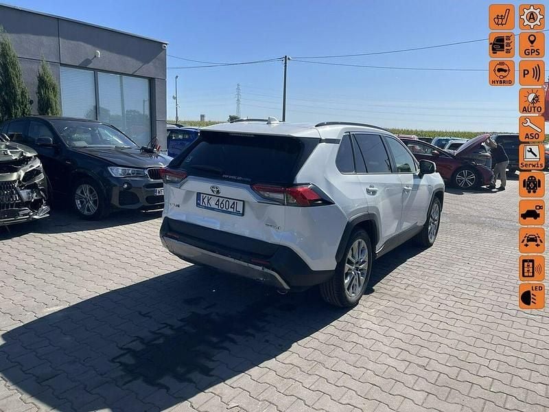 Biały Używany 2024 Toyota RAV4 SUV | 118 900 zł - Obraz 1/4