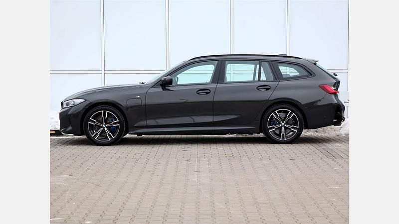 Używany BMW 330e Comfort Edition 184 KM (135 kW) 2024 Szary dravit bmw individual metalizowany Kombi