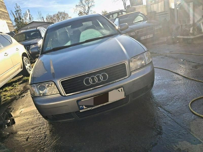 Używany Audi A6 110 KM (80 kW) 2000 Szary (metalik) Sedan/Limuzyna