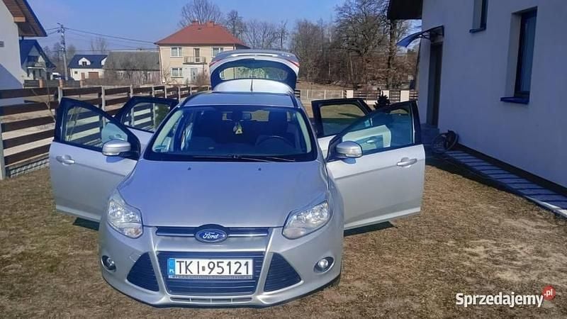 Srebrny Używany 2012 Ford Focus Kombi | 19 800 zł - Obraz 1/4