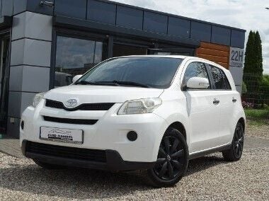 Biały Używany 2010 Toyota Urban Cruiser SUV | 23 900 zł - Obraz 1/4