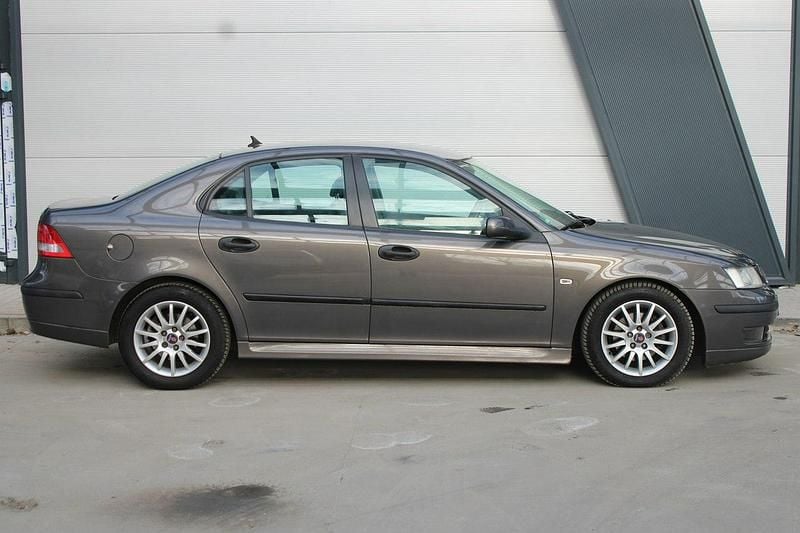 Używany Saab 9-3 150 KM (110 kW) 2005 Grafitowy (metalik) Sedan/Limuzyna