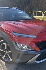 Używany Hyundai Kona 120 KM (88 kW) 2021 Czerwony SUV