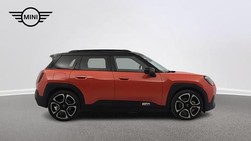 Używany Mini Aceman 160 kW (218 KM) 2024 Rebel red metalizowany SUV
