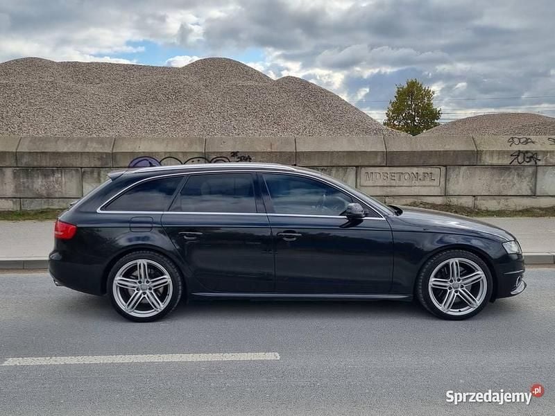 Używany Audi S4 Comfort 2010 Czarny Kombi