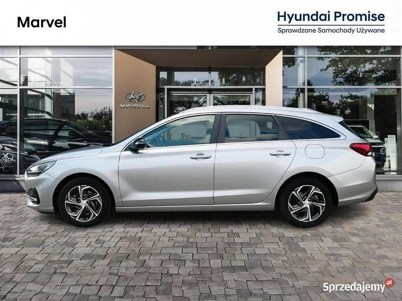 Szary Używany 2022 Hyundai i30 Kombi | 60 500 zł (Uczciwa cena) - Obraz 1/4